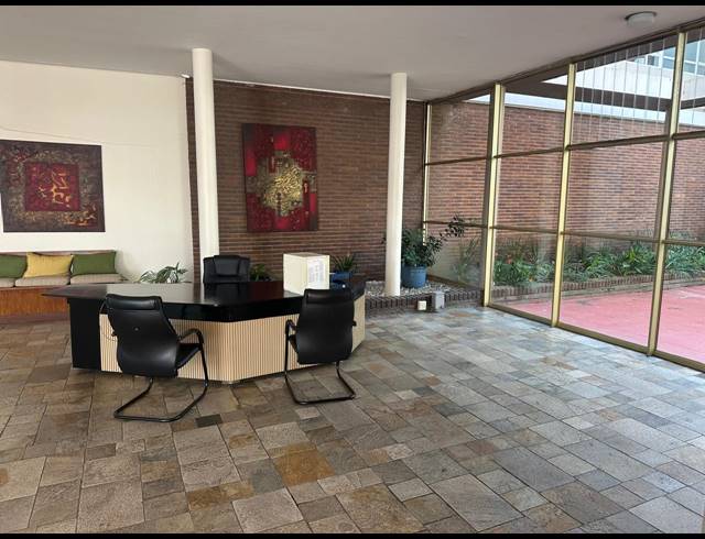 2 BEDROOM FLAT FOR SALE IN ATHOLL
